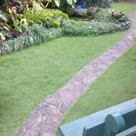 Glory Homestay Kandy Esterno foto