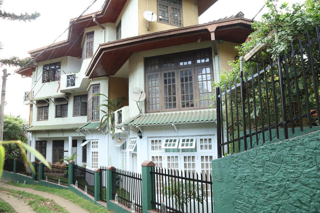 Glory Homestay Kandy Esterno foto