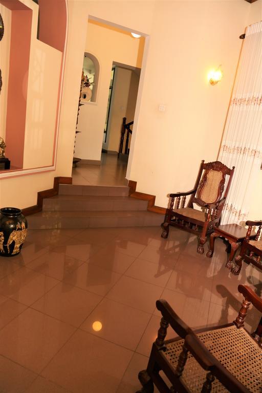 Glory Homestay Kandy Esterno foto