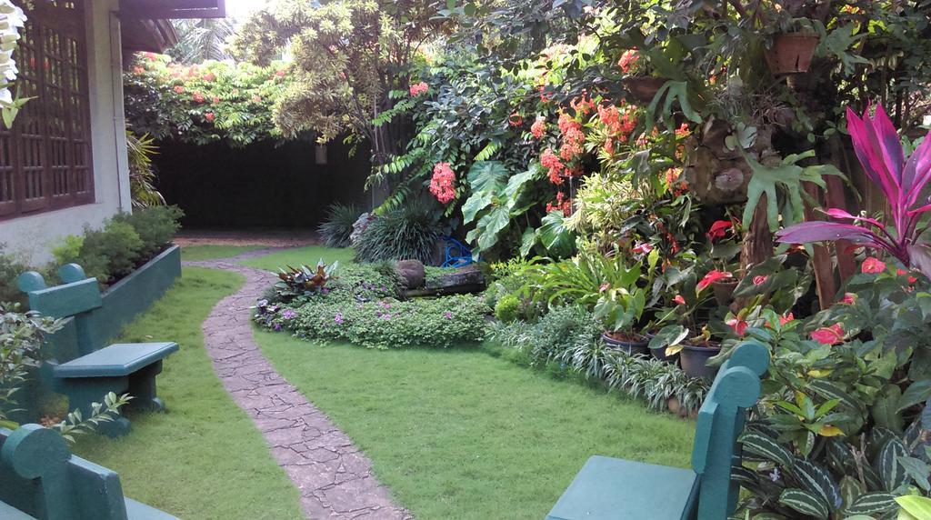 Glory Homestay Kandy Esterno foto