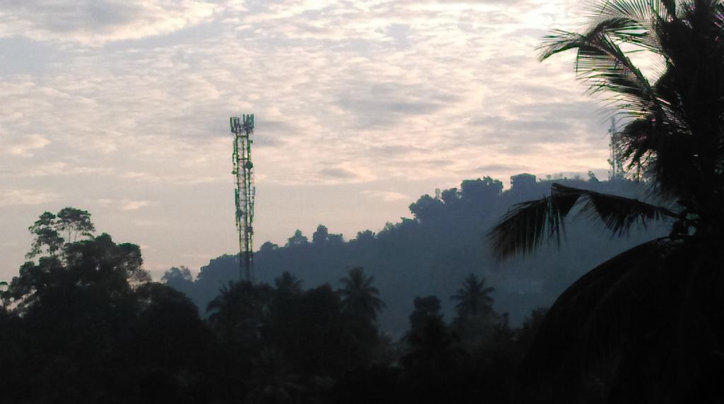 Glory Homestay Kandy Esterno foto
