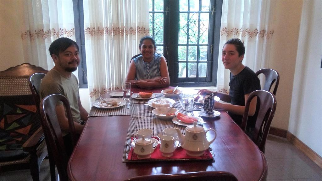 Glory Homestay Kandy Esterno foto