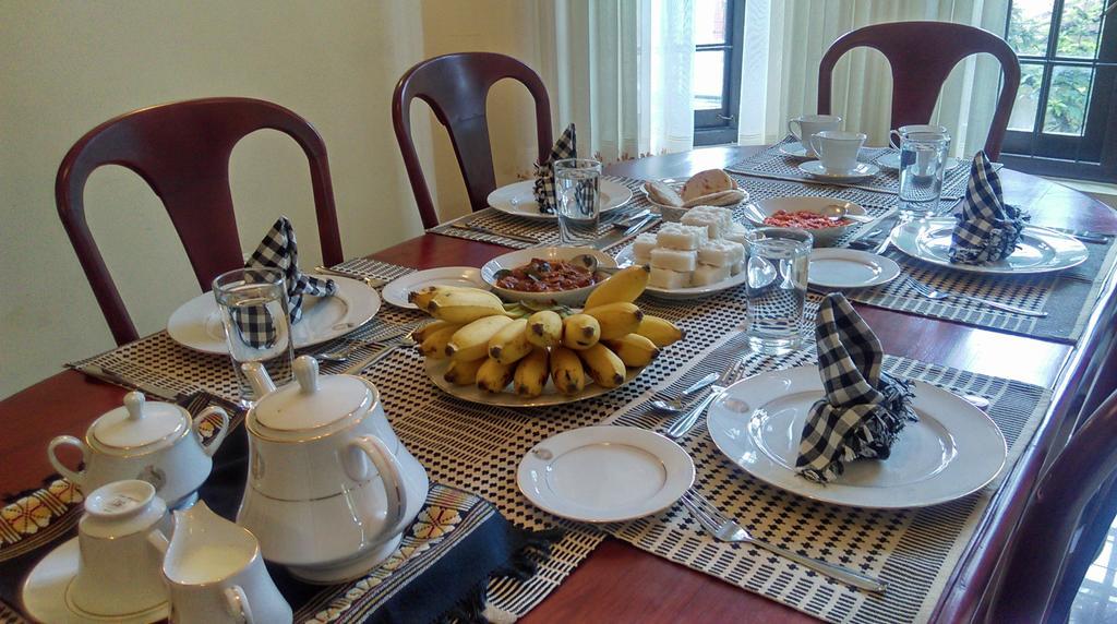 Glory Homestay Kandy Esterno foto