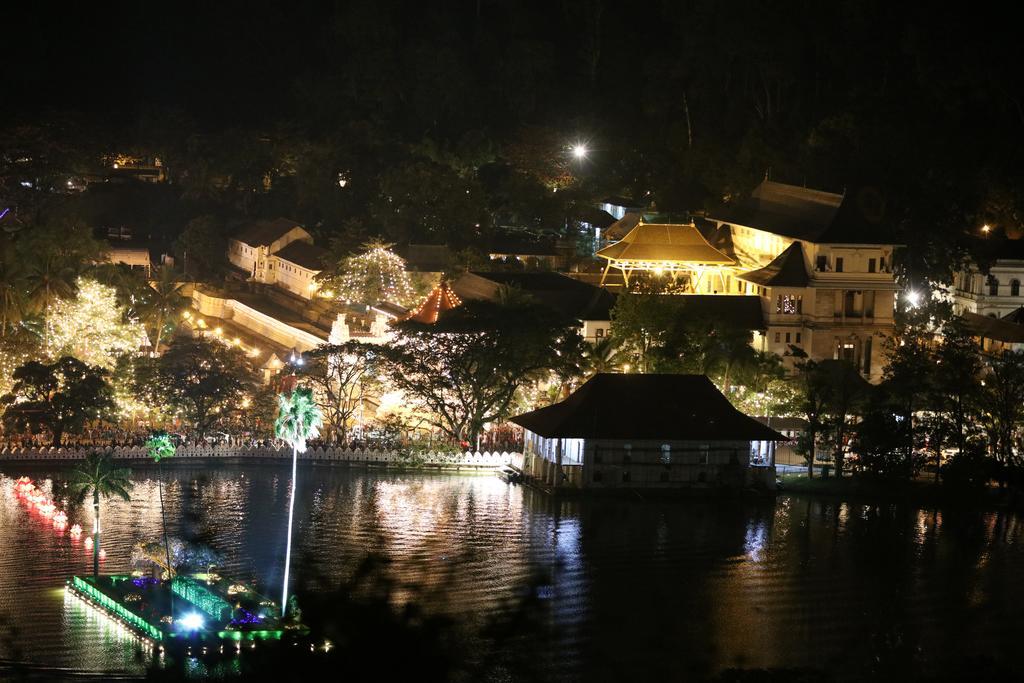 Glory Homestay Kandy Esterno foto